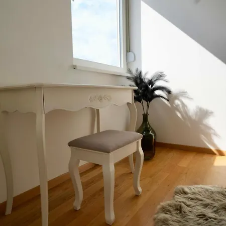 Begonja Apartment *